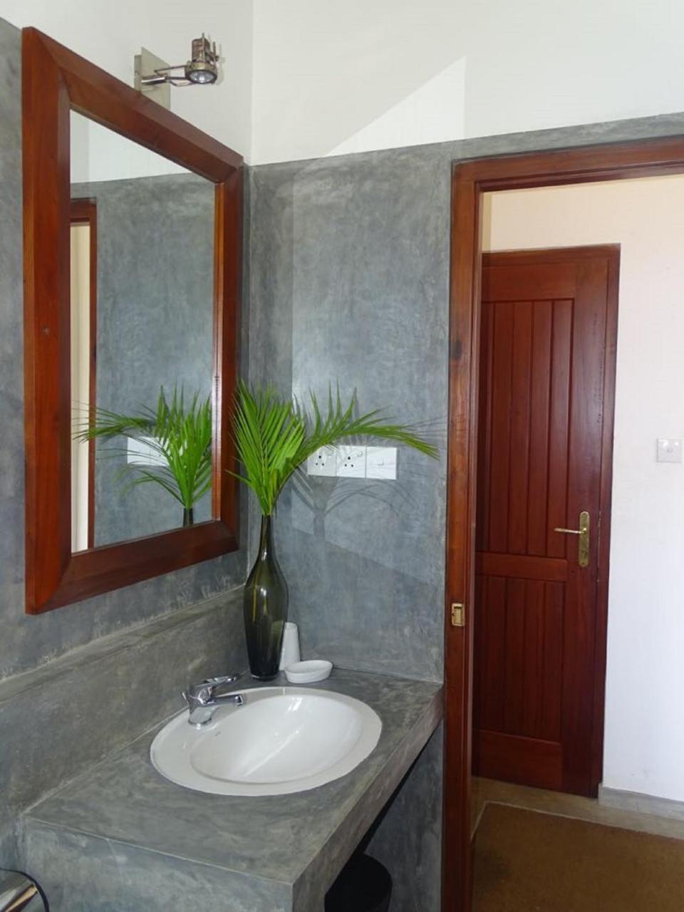 היקדואה Jasmine Garden Beach Guest House מראה חיצוני תמונה